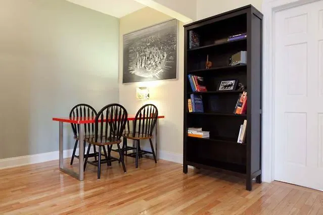 Deluxe Economy In Upper Nyc Daire New York